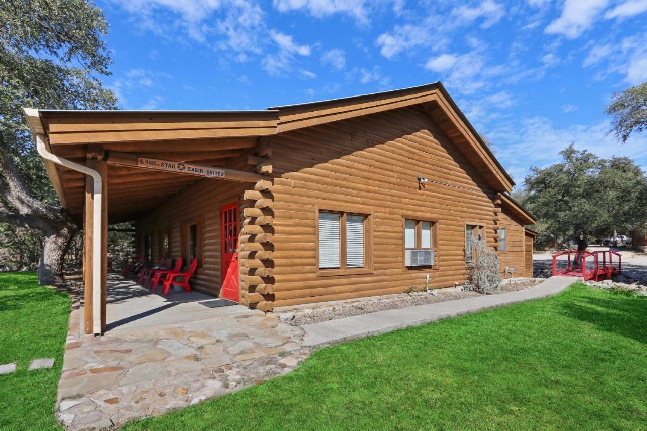 Wimberley Log Cabins Resort And Suites- Unit 2 Εξωτερικό φωτογραφία